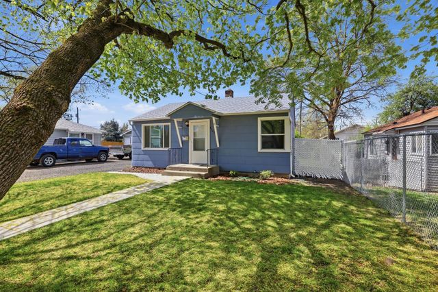 5729 N Lindeke St, Spokane, WA 99205