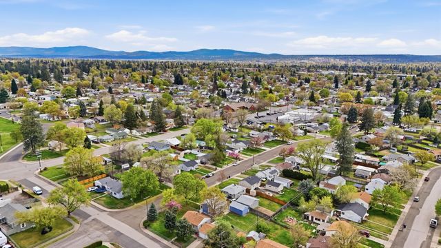 5729 N Lindeke St, Spokane, WA 99205