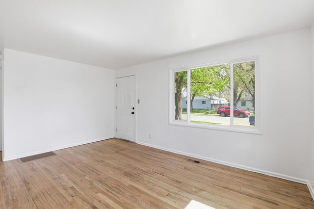 5729 N Lindeke St, Spokane, WA 99205