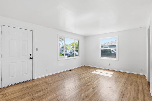 5729 N Lindeke St, Spokane, WA 99205