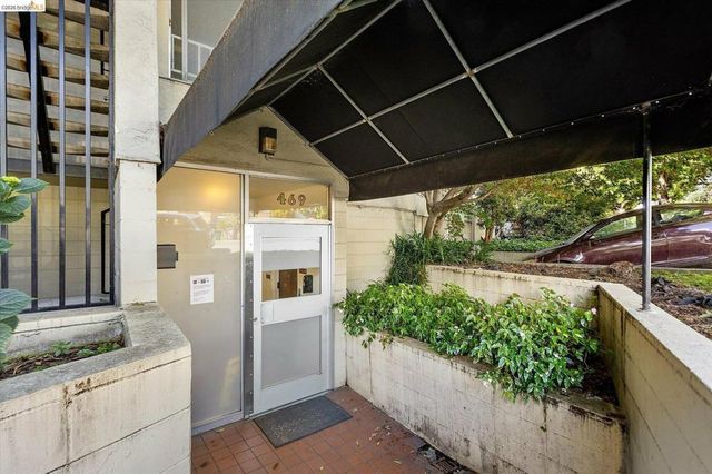 469 Van Buren Ave, Oakland, CA 94610