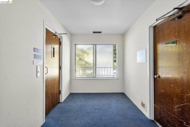 469 Van Buren Ave, Oakland, CA 94610