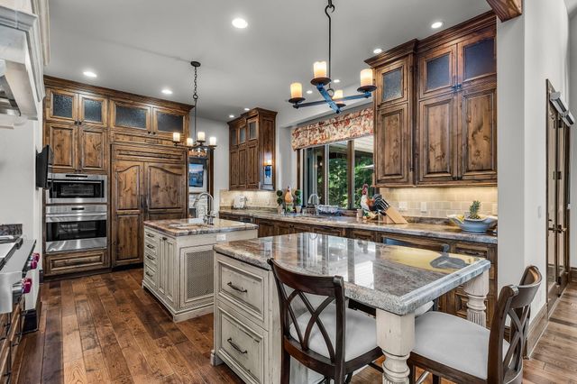 61644 Tam McArthur Loop, Bend, OR 97702