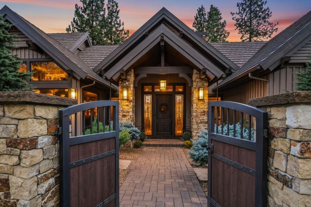 61644 Tam McArthur Loop, Bend, OR 97702