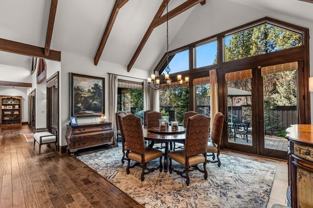 61644 Tam McArthur Loop, Bend, OR 97702