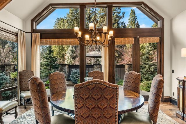 61644 Tam McArthur Loop, Bend, OR 97702