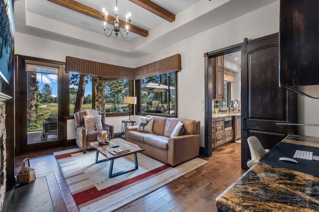 61644 Tam McArthur Loop, Bend, OR 97702