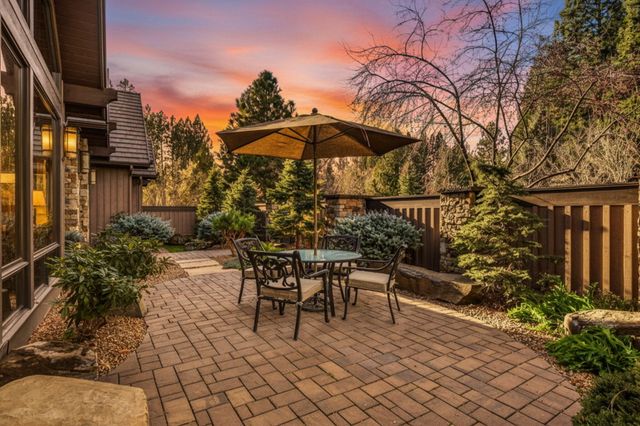 61644 Tam McArthur Loop, Bend, OR 97702