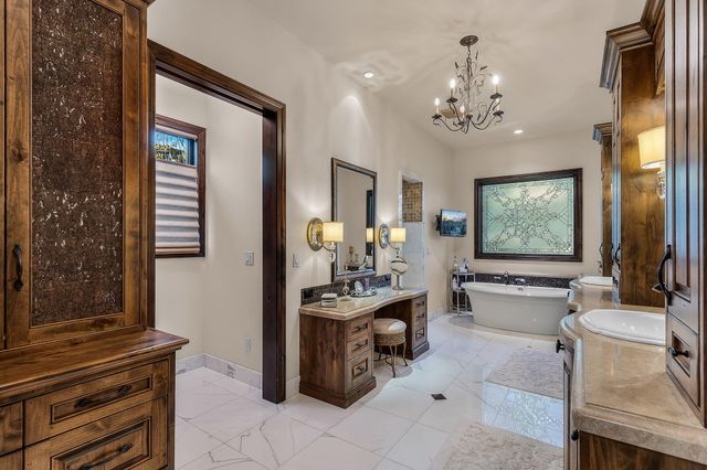 61644 Tam McArthur Loop, Bend, OR 97702