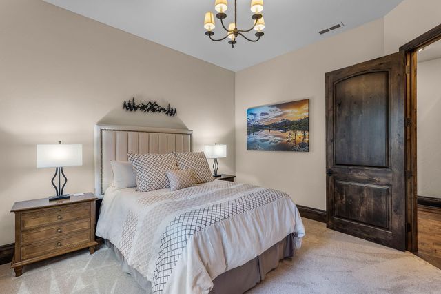 61644 Tam McArthur Loop, Bend, OR 97702