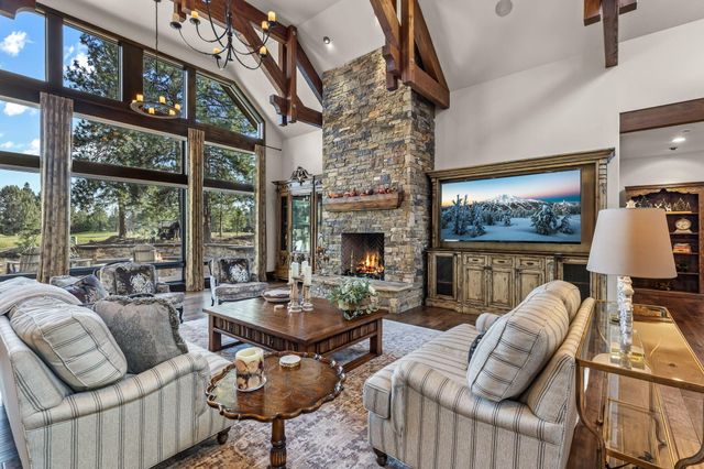 61644 Tam McArthur Loop, Bend, OR 97702