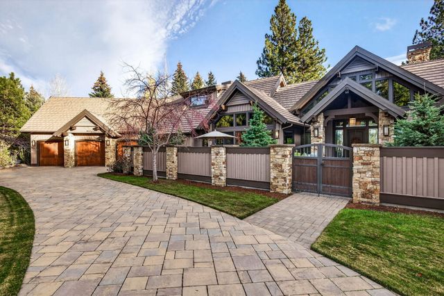 61644 Tam McArthur Loop, Bend, OR 97702