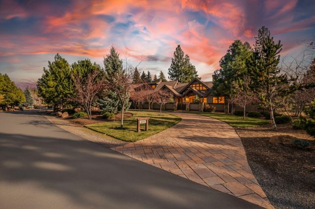 61644 Tam McArthur Loop, Bend, OR 97702