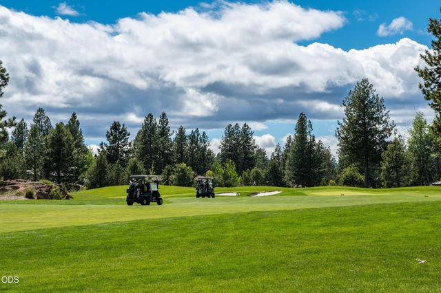 61644 Tam McArthur Loop, Bend, OR 97702