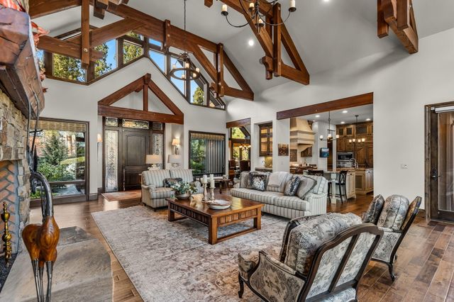 61644 Tam McArthur Loop, Bend, OR 97702