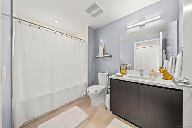 1388 Kettner 2706, San Diego, CA 92101