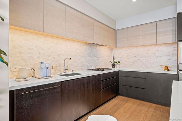 1388 Kettner 2706, San Diego, CA 92101