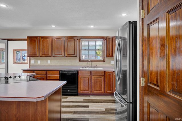 95 Bartlettsville Road, Bedford, IN 47421