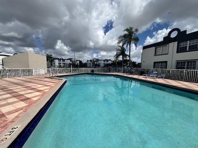 9715 Fontainebleau Blvd E103, Miami, FL 33172