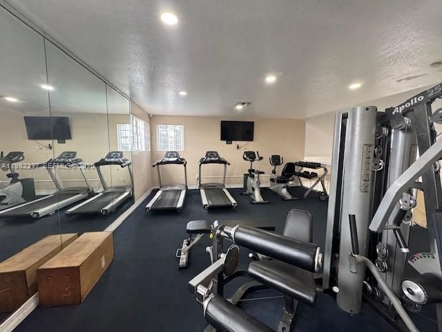 9715 Fontainebleau Blvd E103, Miami, FL 33172