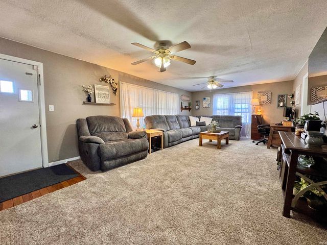 901 S Market Street, Winamac, IN 46996