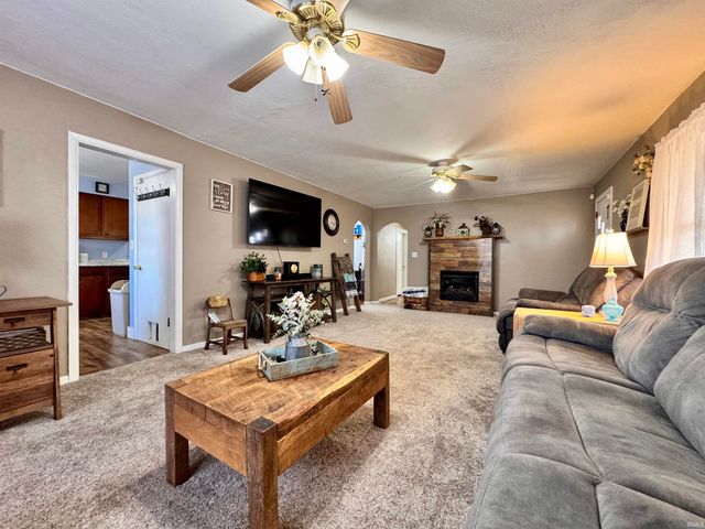 901 S Market Street, Winamac, IN 46996