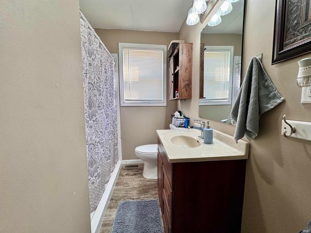 901 S Market Street, Winamac, IN 46996