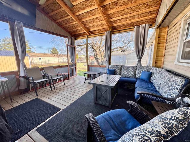 901 S Market Street, Winamac, IN 46996