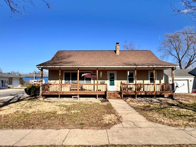 901 S Market Street, Winamac, IN 46996