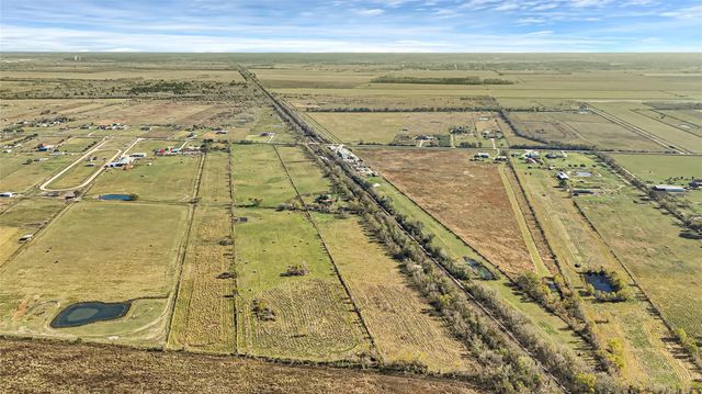 1207 County Road 615, Dayton, TX 77535