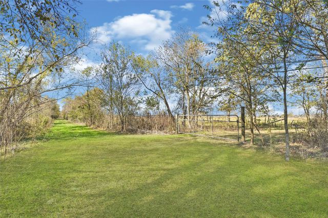 1207 County Road 615, Dayton, TX 77535