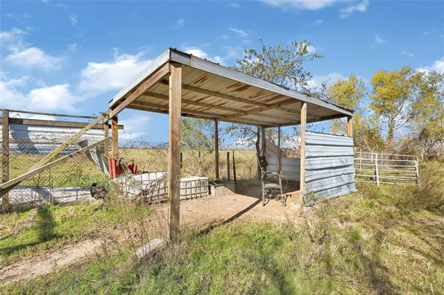 1207 County Road 615, Dayton, TX 77535