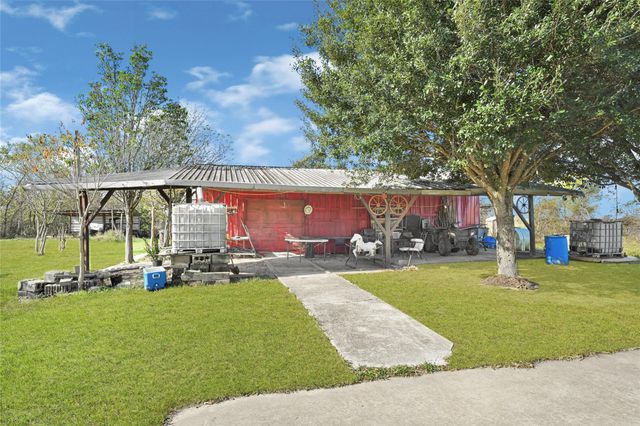1207 County Road 615, Dayton, TX 77535