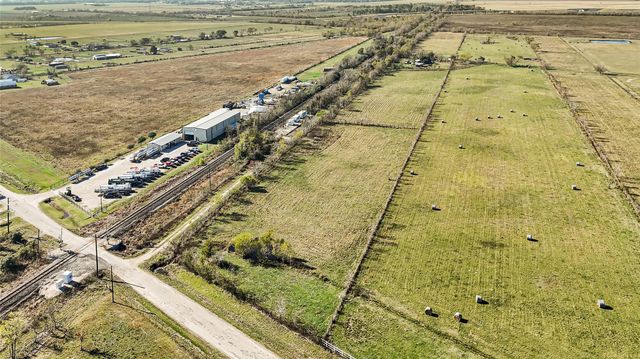 1207 County Road 615, Dayton, TX 77535