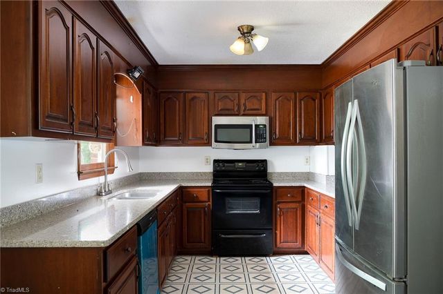 4226 Gumtree Road, Winston-salem, NC 27107