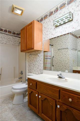 4226 Gumtree Road, Winston-salem, NC 27107