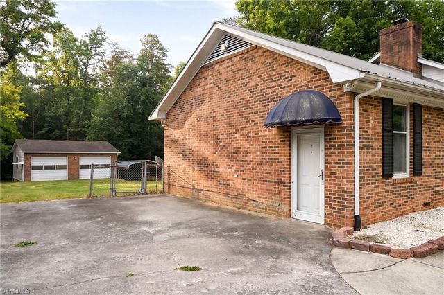 4226 Gumtree Road, Winston-salem, NC 27107