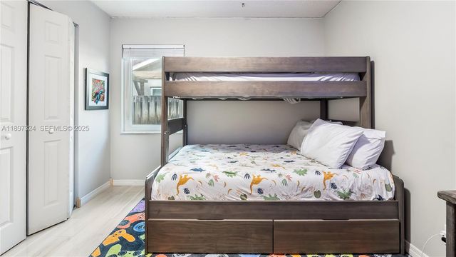 7101 NW 40th St, Coral Springs, FL 33065