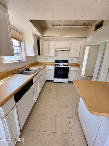 4713 G T POWERS Drive, El Paso, TX 79924