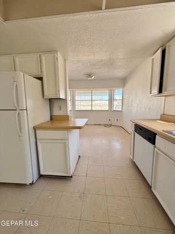 4713 G T POWERS Drive, El Paso, TX 79924