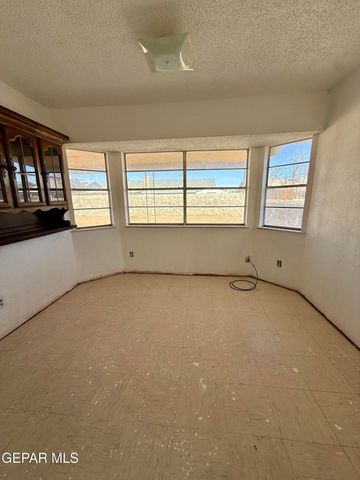 4713 G T POWERS Drive, El Paso, TX 79924