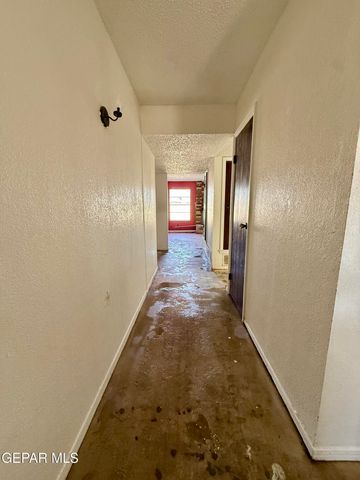 4713 G T POWERS Drive, El Paso, TX 79924