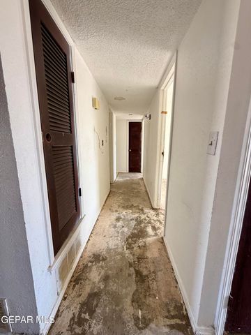 4713 G T POWERS Drive, El Paso, TX 79924