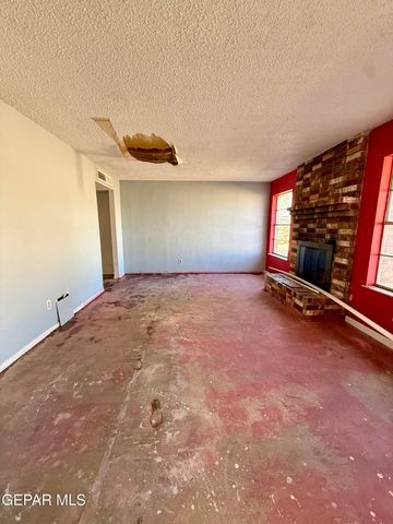 4713 G T POWERS Drive, El Paso, TX 79924