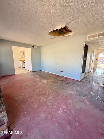 4713 G T POWERS Drive, El Paso, TX 79924