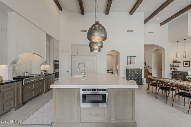 12016 N SUNSET VISTA Drive, Fountain Hills, AZ 85268