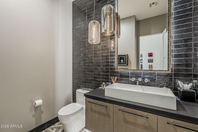 12016 N SUNSET VISTA Drive, Fountain Hills, AZ 85268