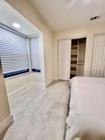 8240 CYPRESS LAKE DRIVE, Sarasota, FL 34243