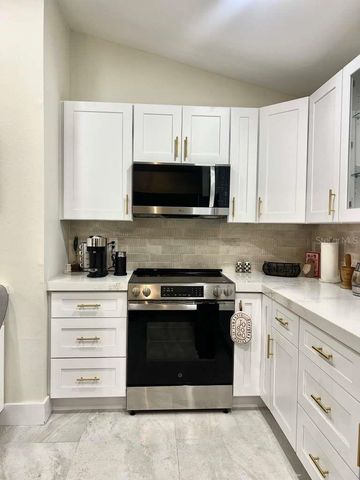 8240 CYPRESS LAKE DRIVE, Sarasota, FL 34243