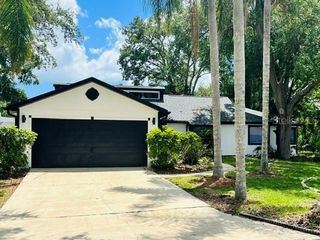 8240 CYPRESS LAKE DRIVE, Sarasota, FL 34243
